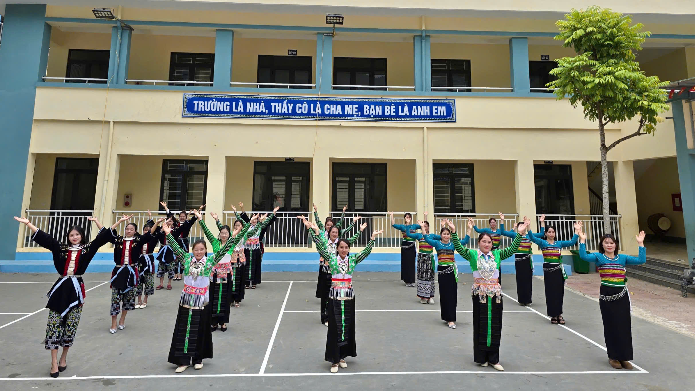 Anh-tin-bai
