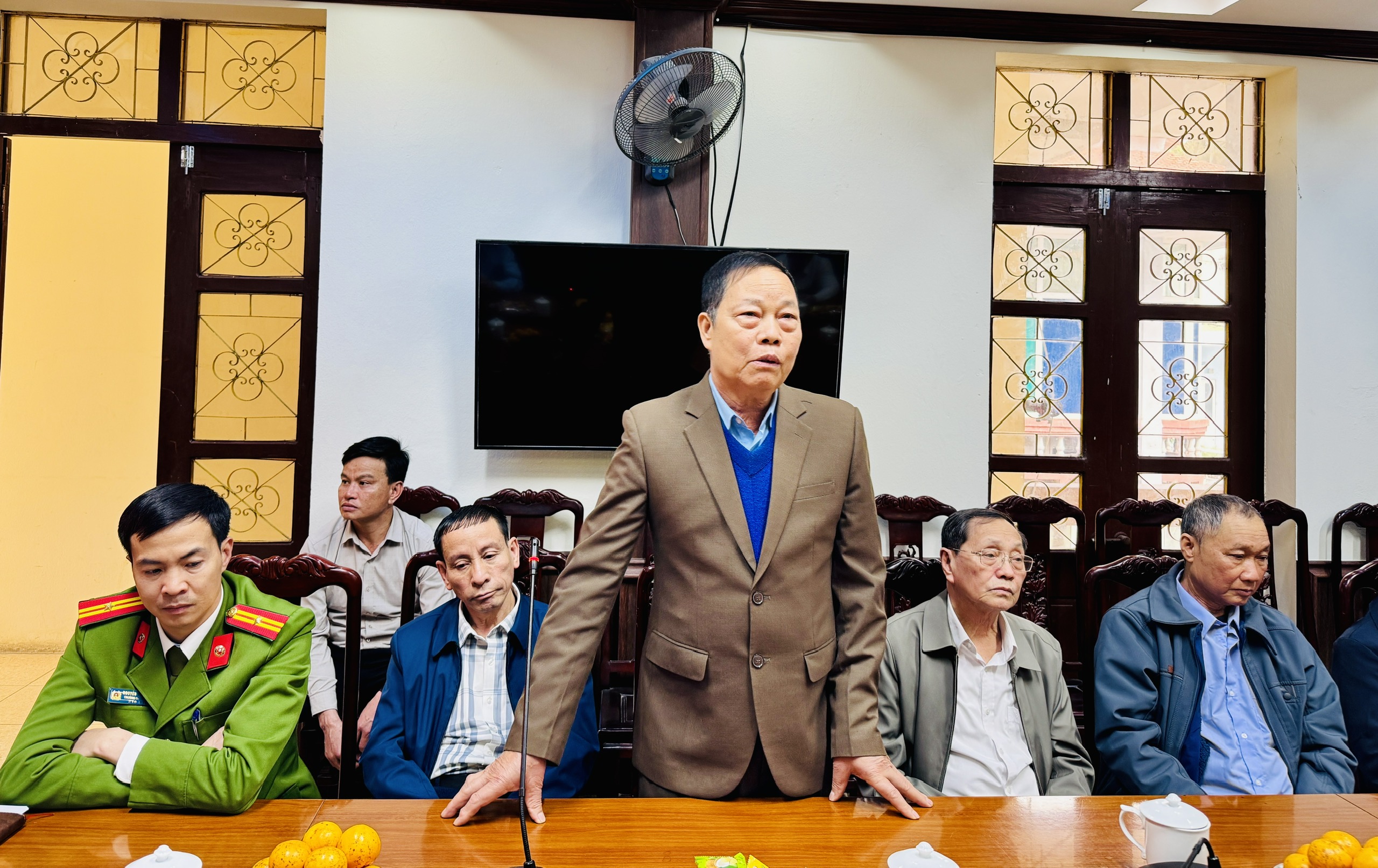 Anh-tin-bai