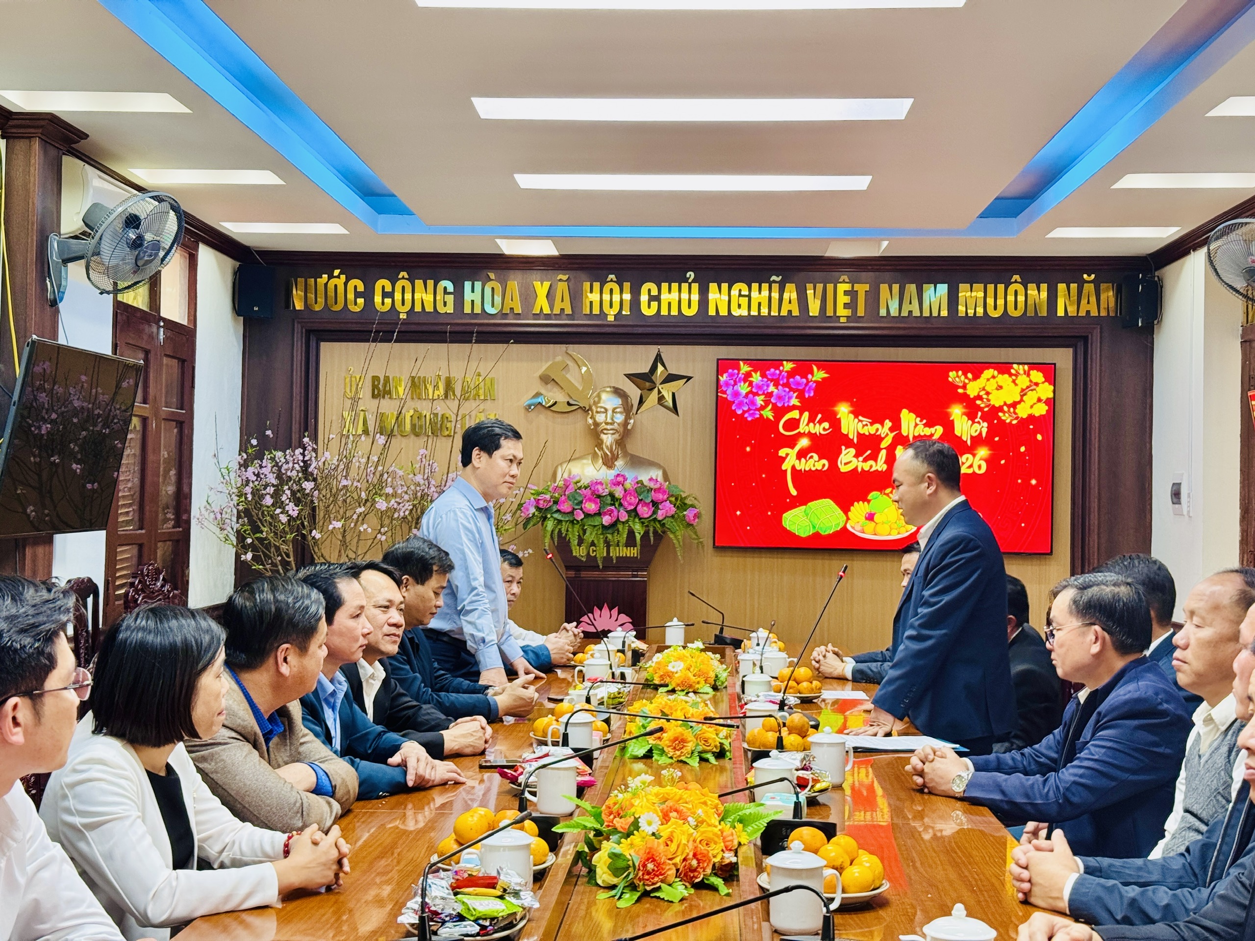 Anh-tin-bai