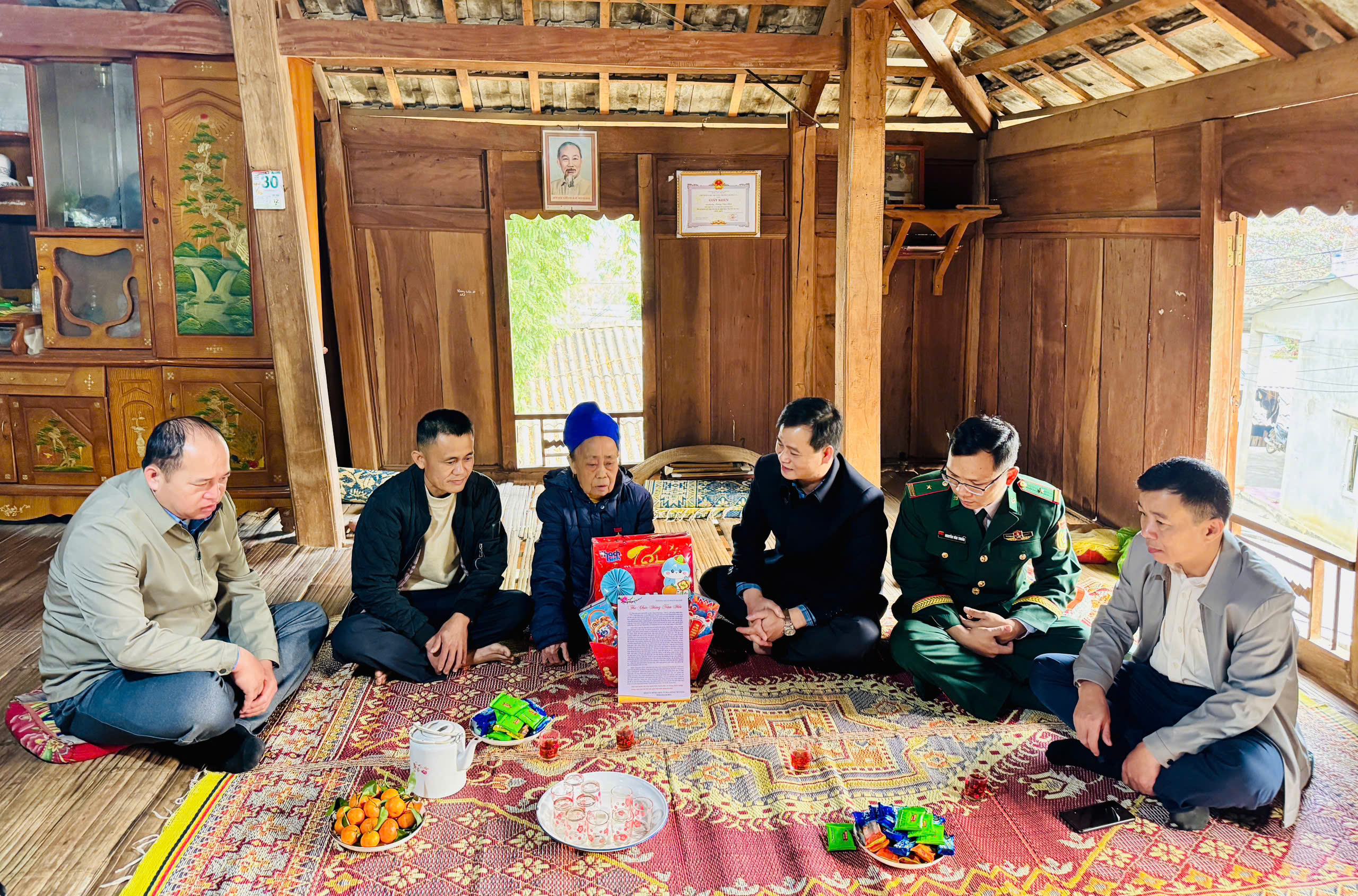 Anh-tin-bai