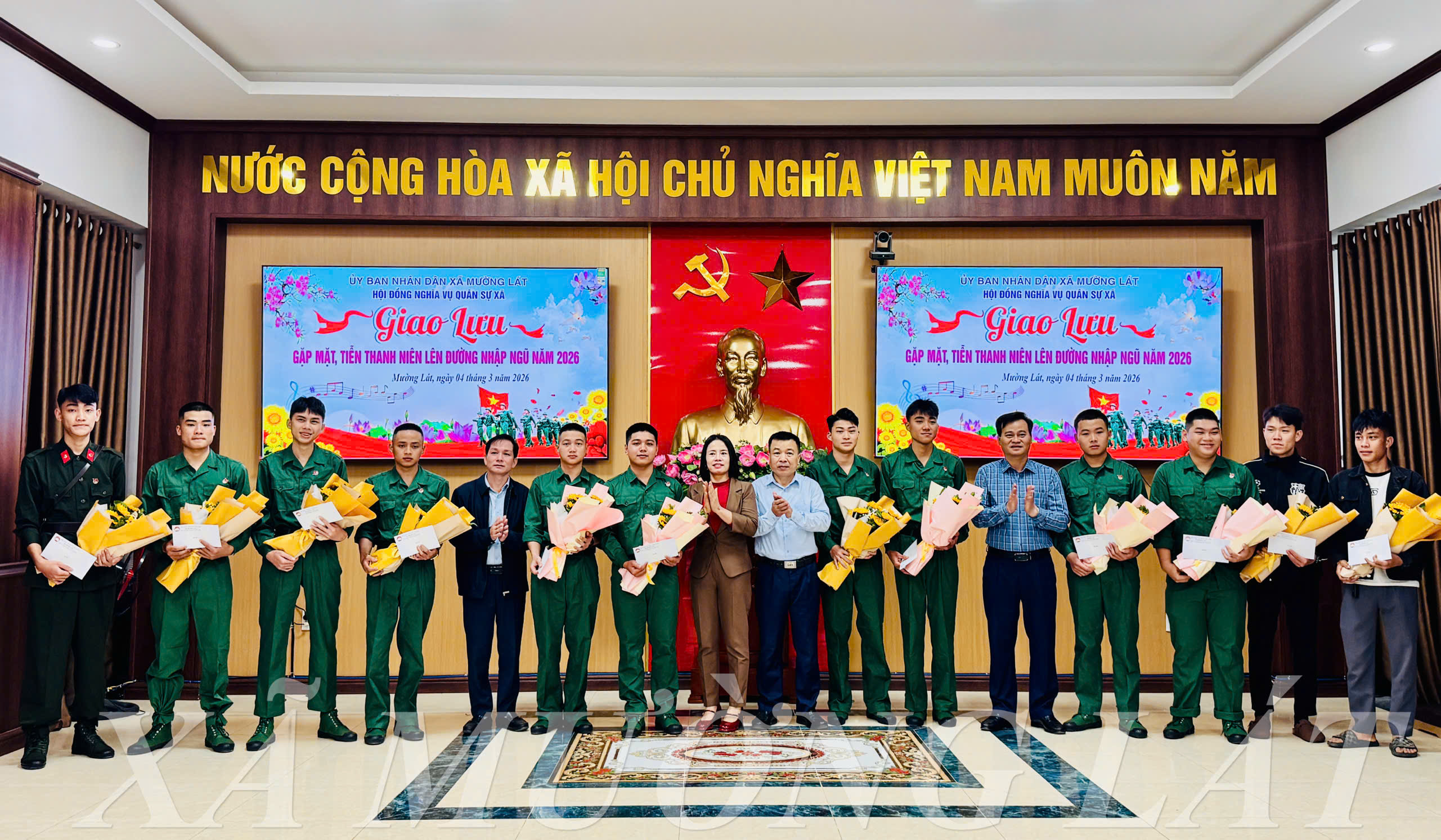 Xã Mường Lát gặp mặt, động viên thanh niên lên đường nhập ngũ năm 2026