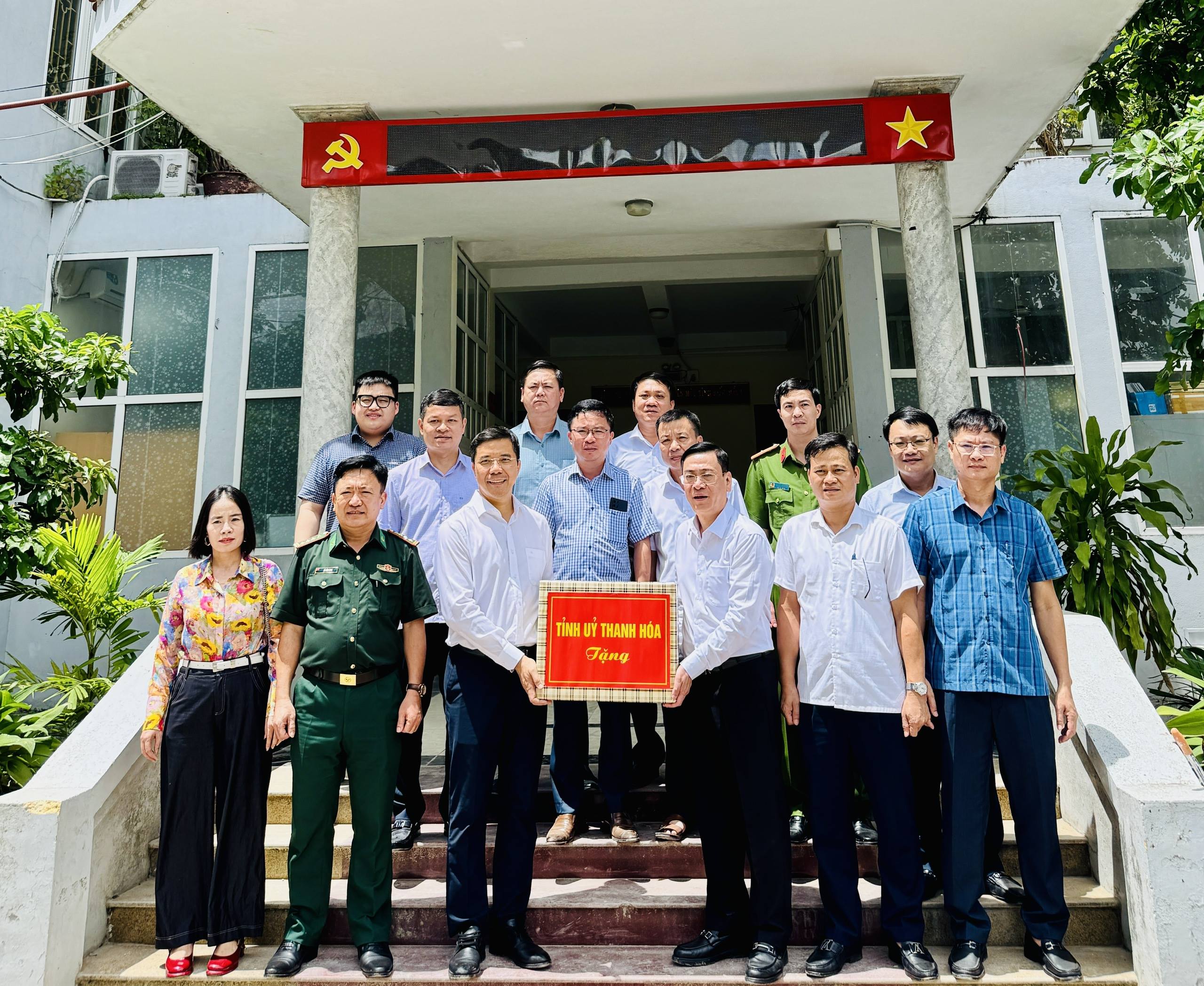 Ưu tiên phát triển hạ tầng, chuyển đổi số và kinh tế dưới tán rừng ở xã Mường Lát
