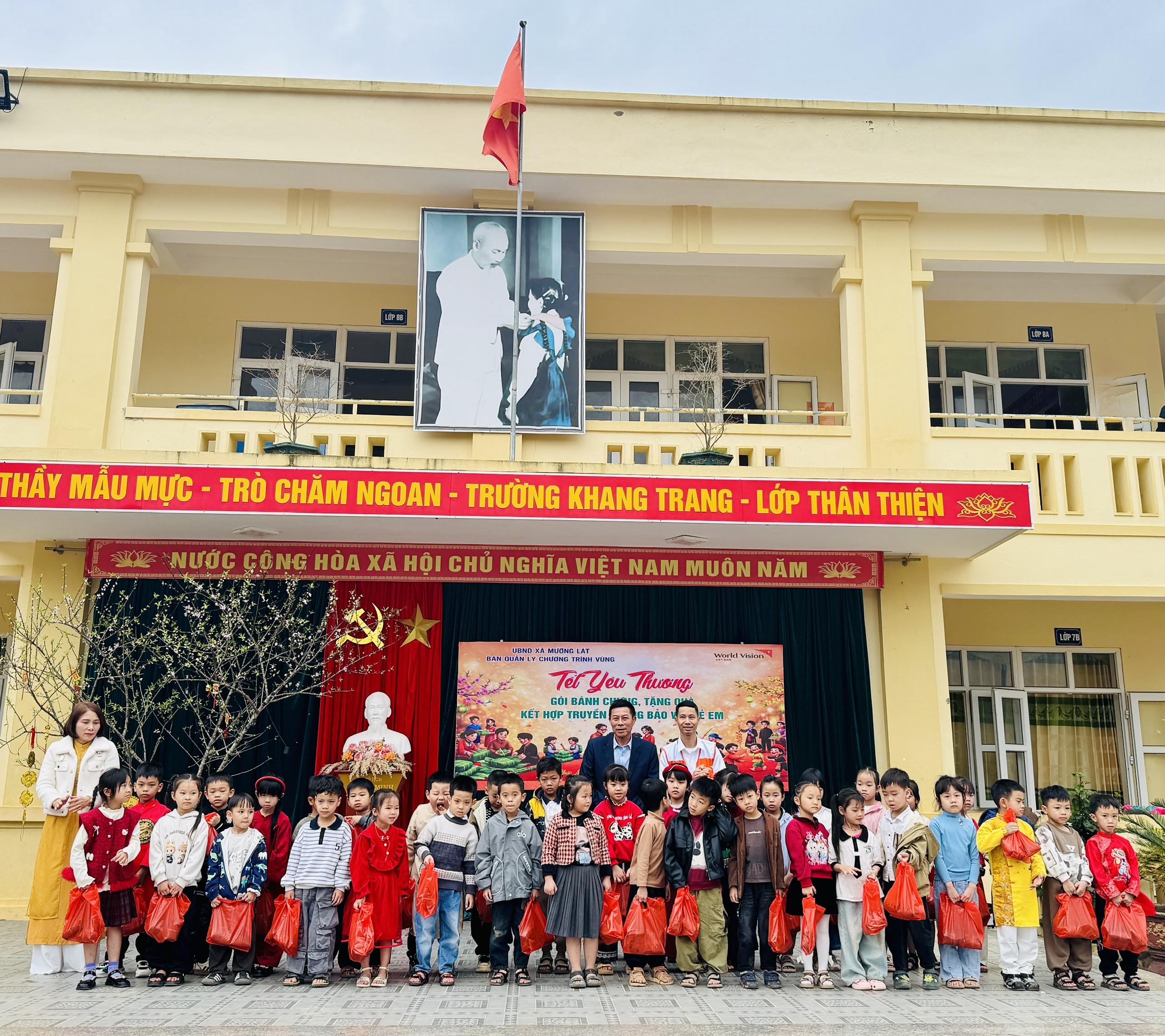 Anh-tin-bai