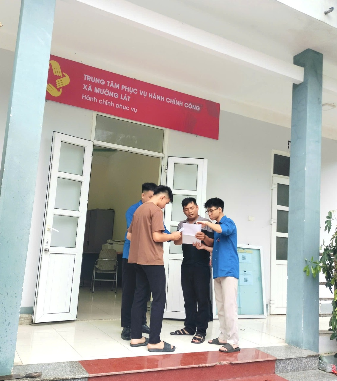 Anh-tin-bai