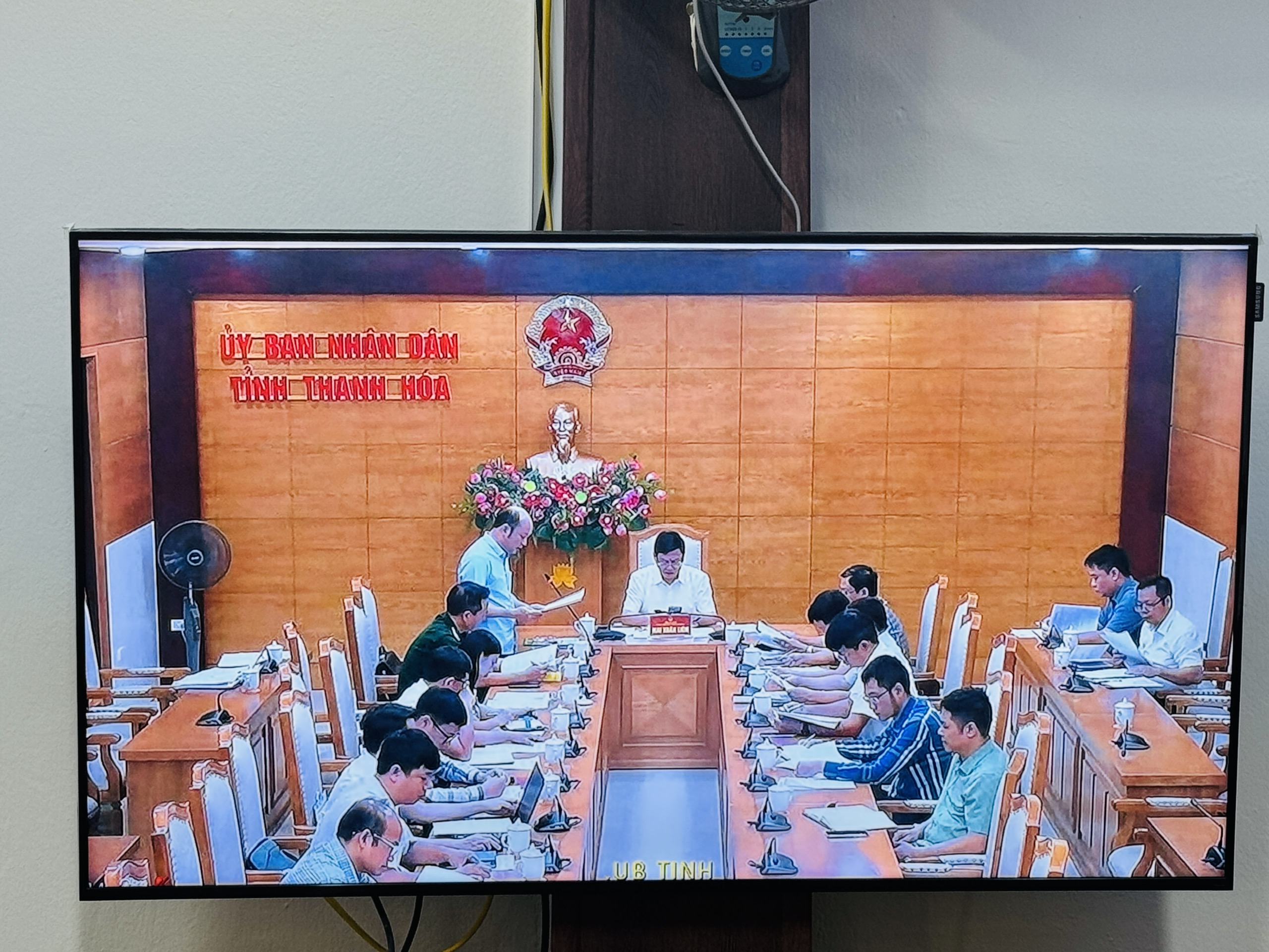 Anh-tin-bai