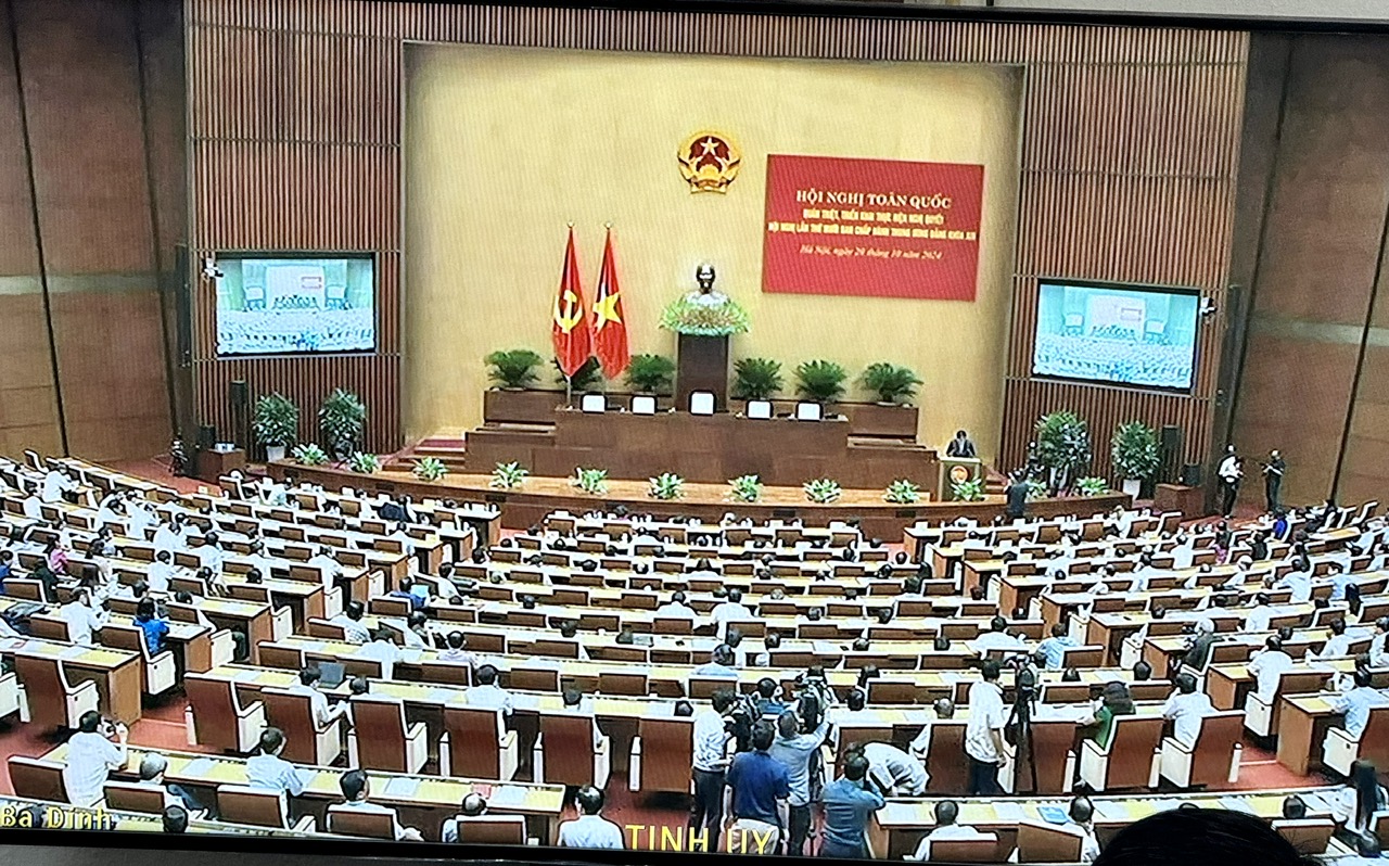Toàn cảnh hội nghị trực tuyến tại điểm cầu Trung ương