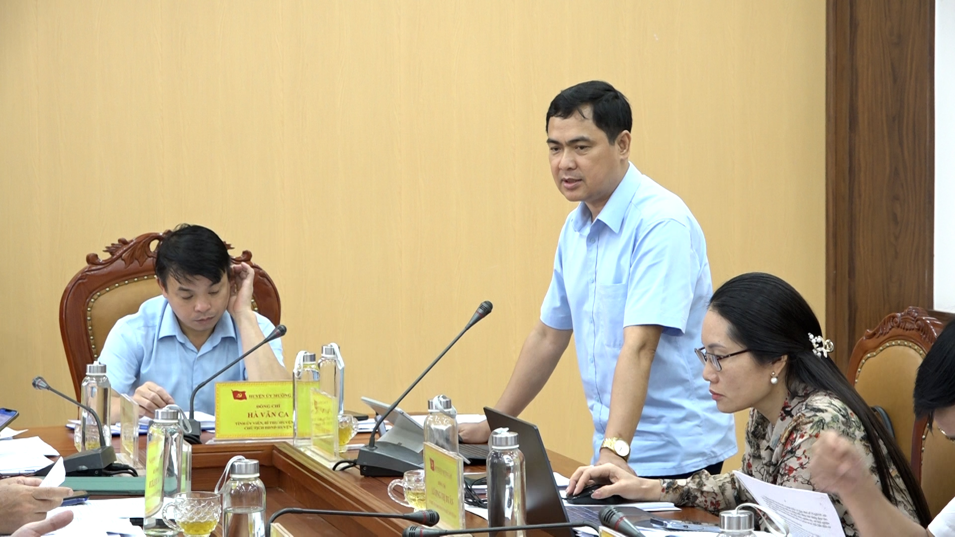 Đồng chí Triệu Minh Xiết, Phó Bí thư Thường trực Huyện ủy phát biểu tại Hội nghị.