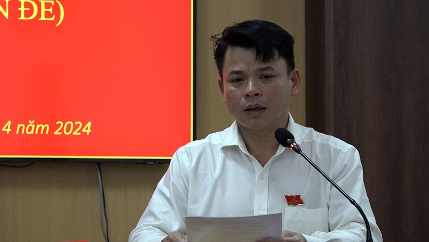 Đồng chí Hà Văn Ca – Tỉnh uỷ viên, Bí thư Huyện uỷ, Chủ tịch HĐND huyện phát biểu khai mạc Kỳ họp.
