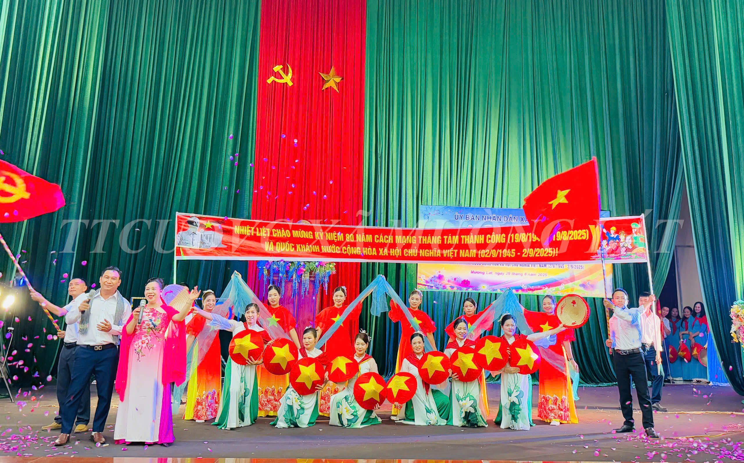 Đêm giao lưu văn nghệ chào mừng Quốc khánh 2/9