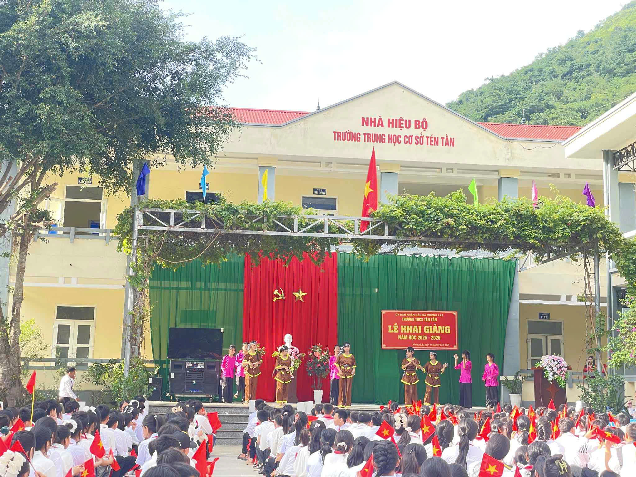 Anh-tin-bai