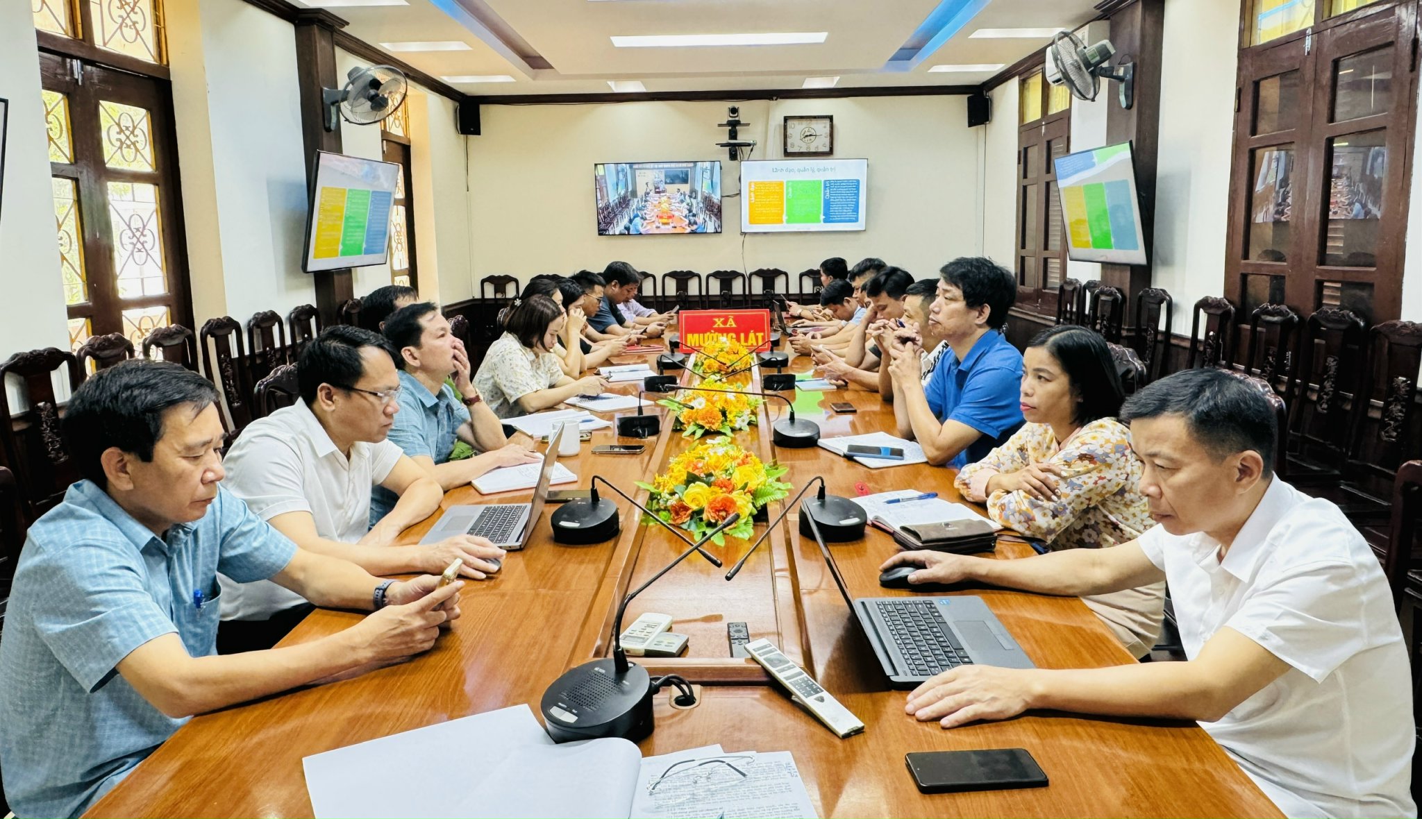 Khai giảng lớp bồi dưỡng cập nhật kiến thức, kỹ năng đối với cán bộ lãnh đạo, quản lý các xã, phường, đặc khu