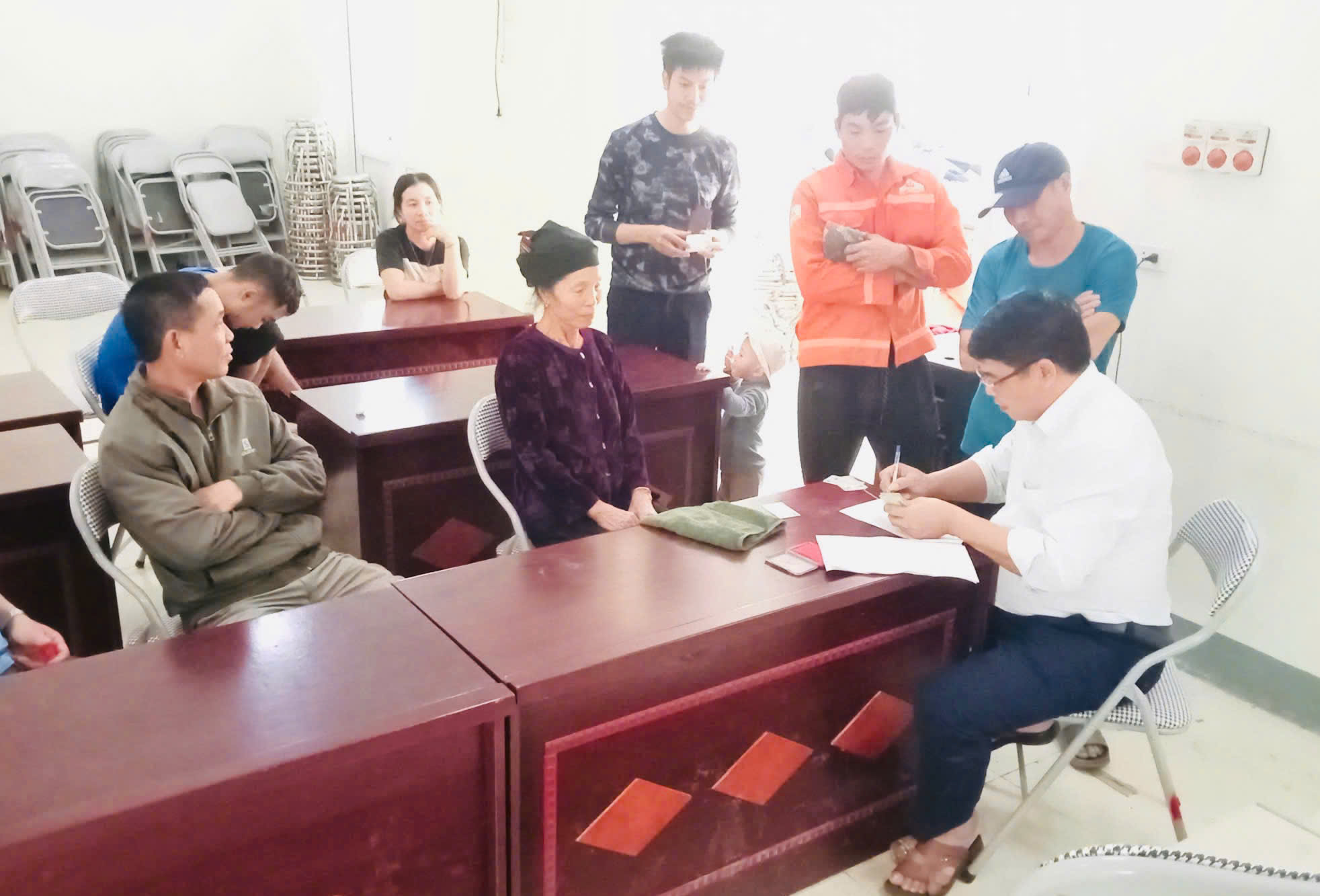 Anh-tin-bai