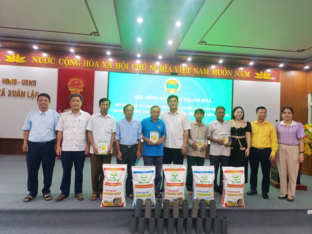 Hội Nông dân xã Xuân Lập tổ chức tập huấn kỹ thuật canh tác lúa thân thiện với môi trường