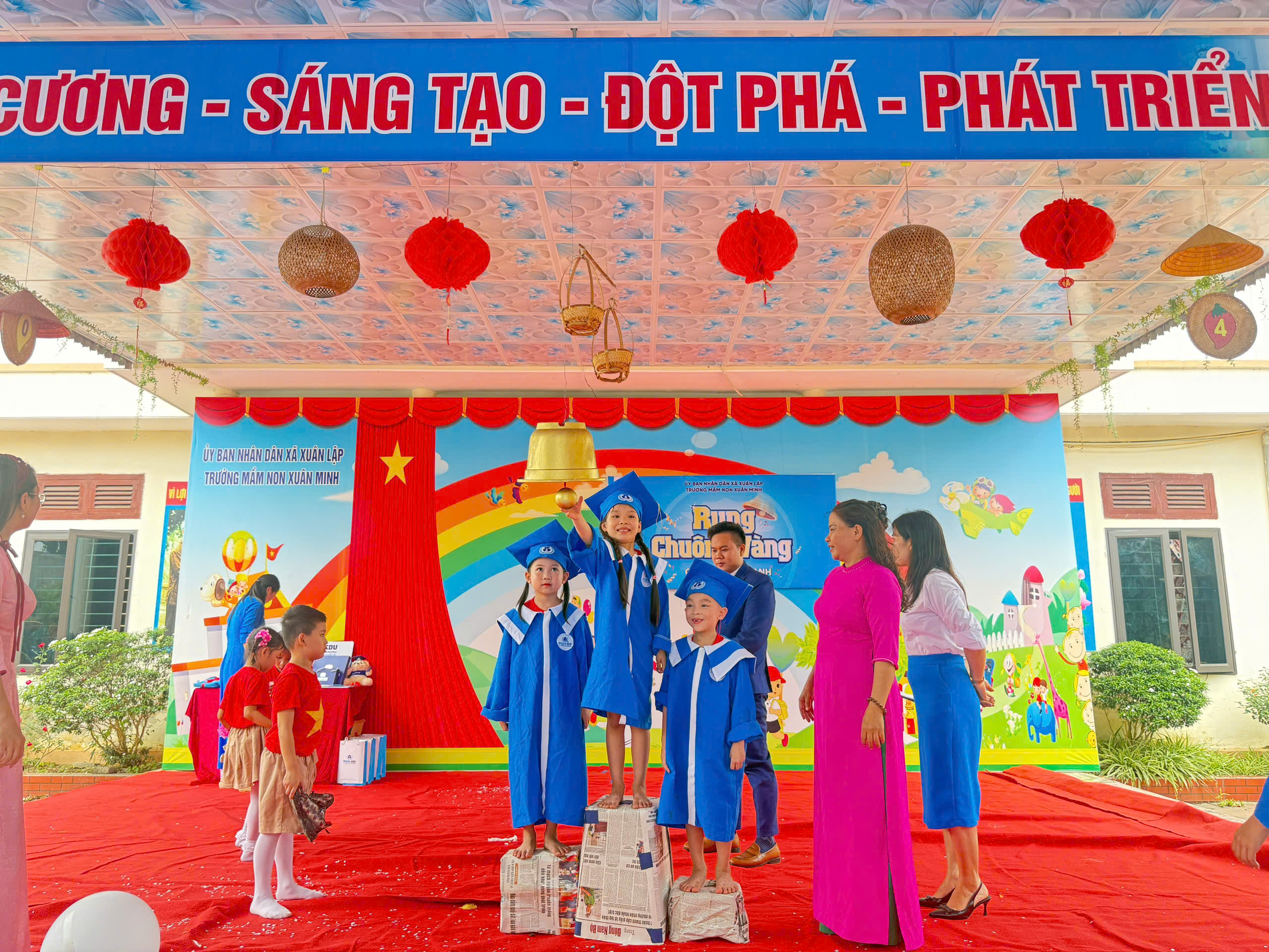Anh-tin-bai