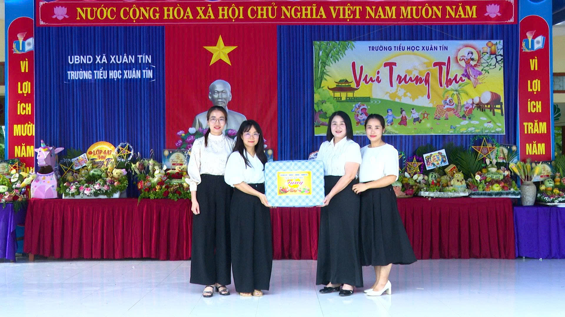 Anh-tin-bai