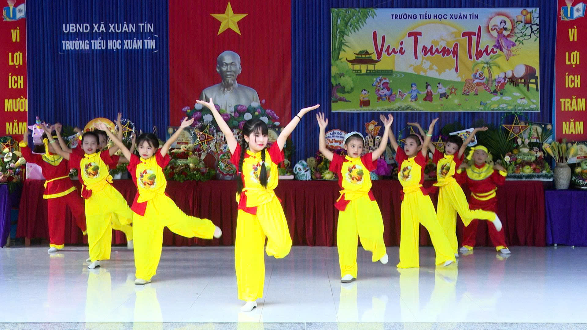 Anh-tin-bai