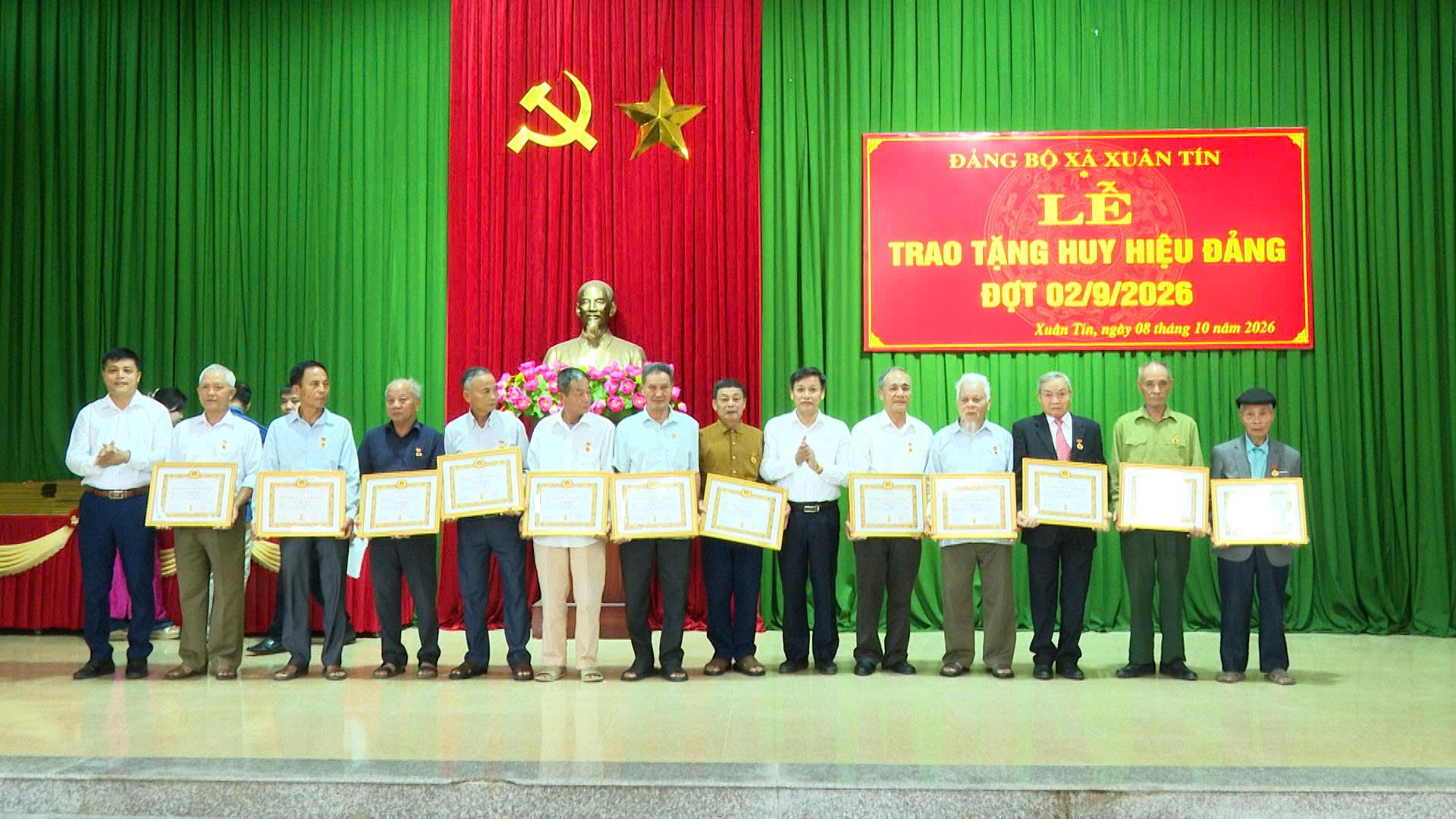 Lễ trao tặng Huy hiệu Đảng đợt 2/9/2026