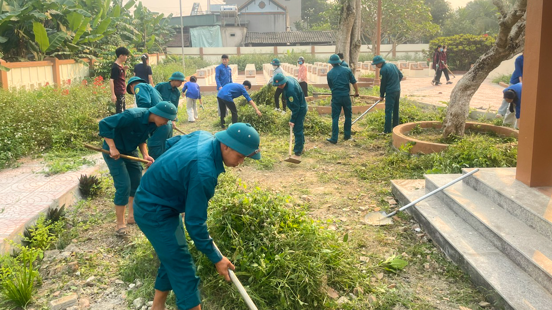 XUÂN TÍN: TRỌN NGHĨA VẸN TÌNH VỚI NHỮNG NGƯỜI NẰM LẠI.
