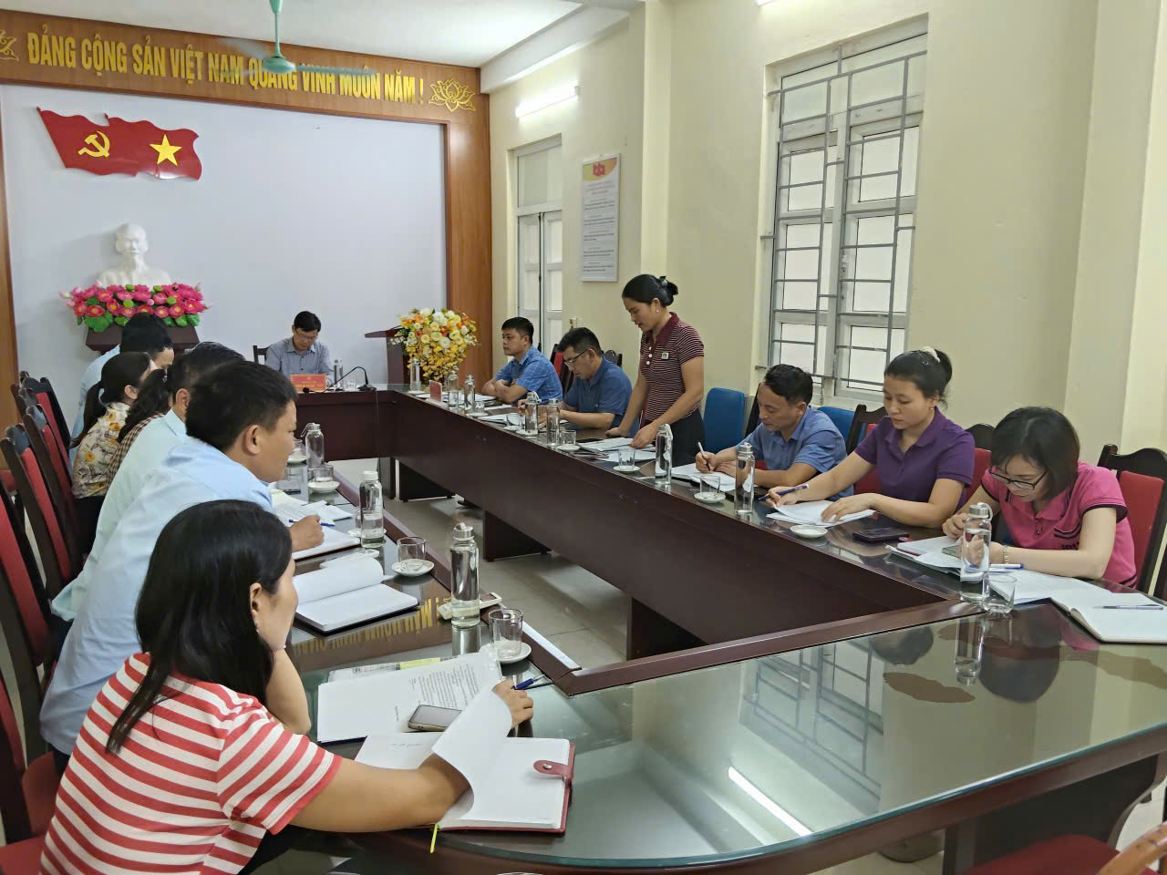 Anh-tin-bai