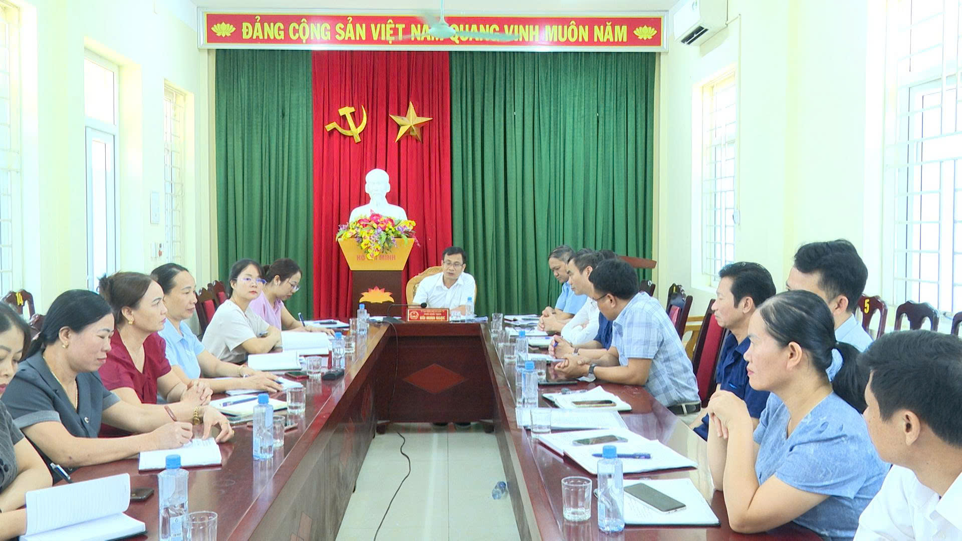 UBND xã Xuân Tín:  Hội nghị làm việc với các trường học trên địa bàn xã