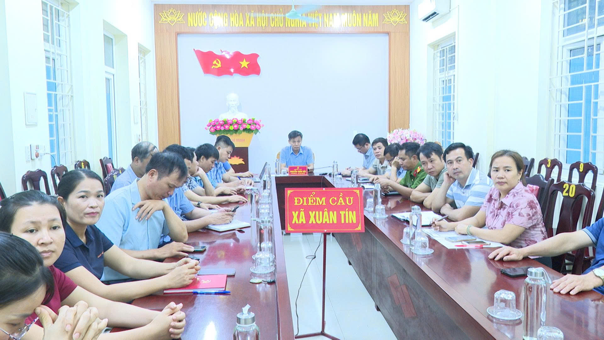 Anh-tin-bai