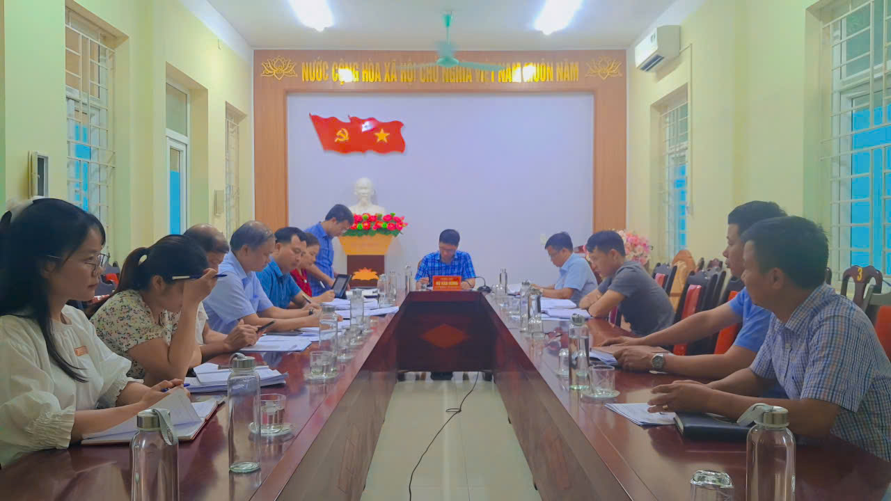 UBND xã Xuân Tín: Hội nghị đánh giá kết quả hoạt động của chính quyền sau 2 tháng vận hành mô hình chính quyền địa phương 2 cấp, triển khai nhiệm vụ trọng tâm những tháng cuối năm 2025