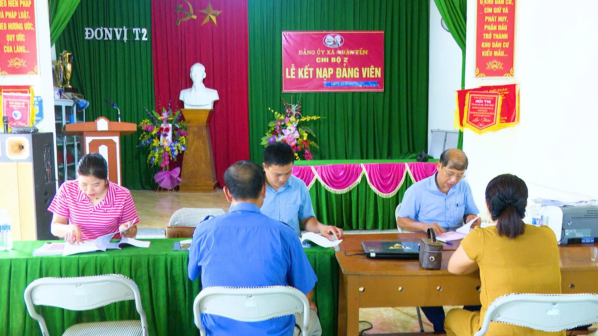 Anh-tin-bai