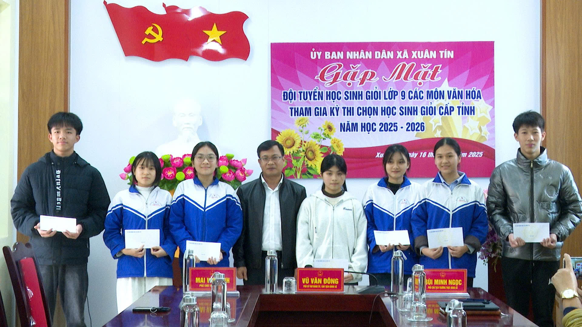 Anh-tin-bai