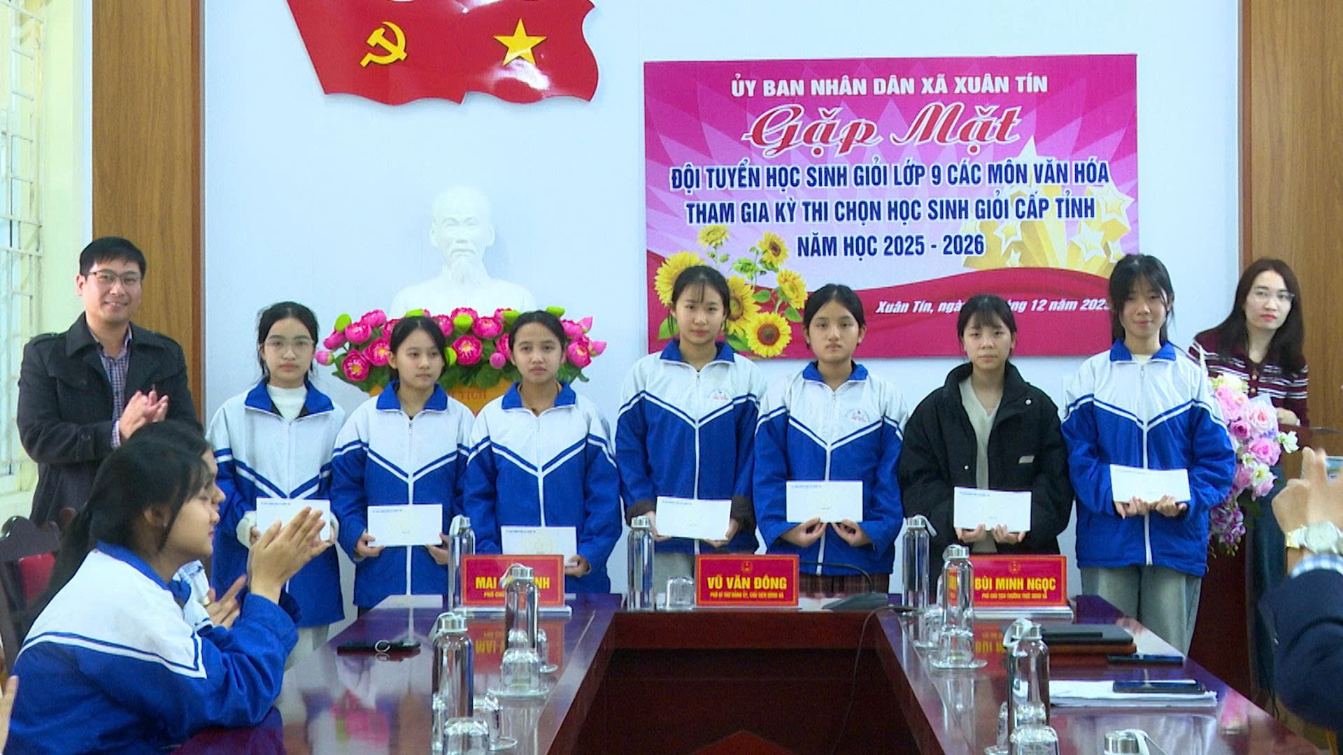 Anh-tin-bai