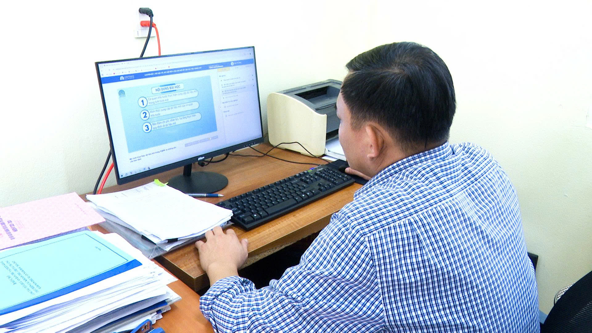 Anh-tin-bai