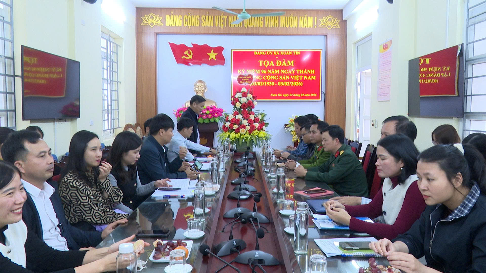 Anh-tin-bai