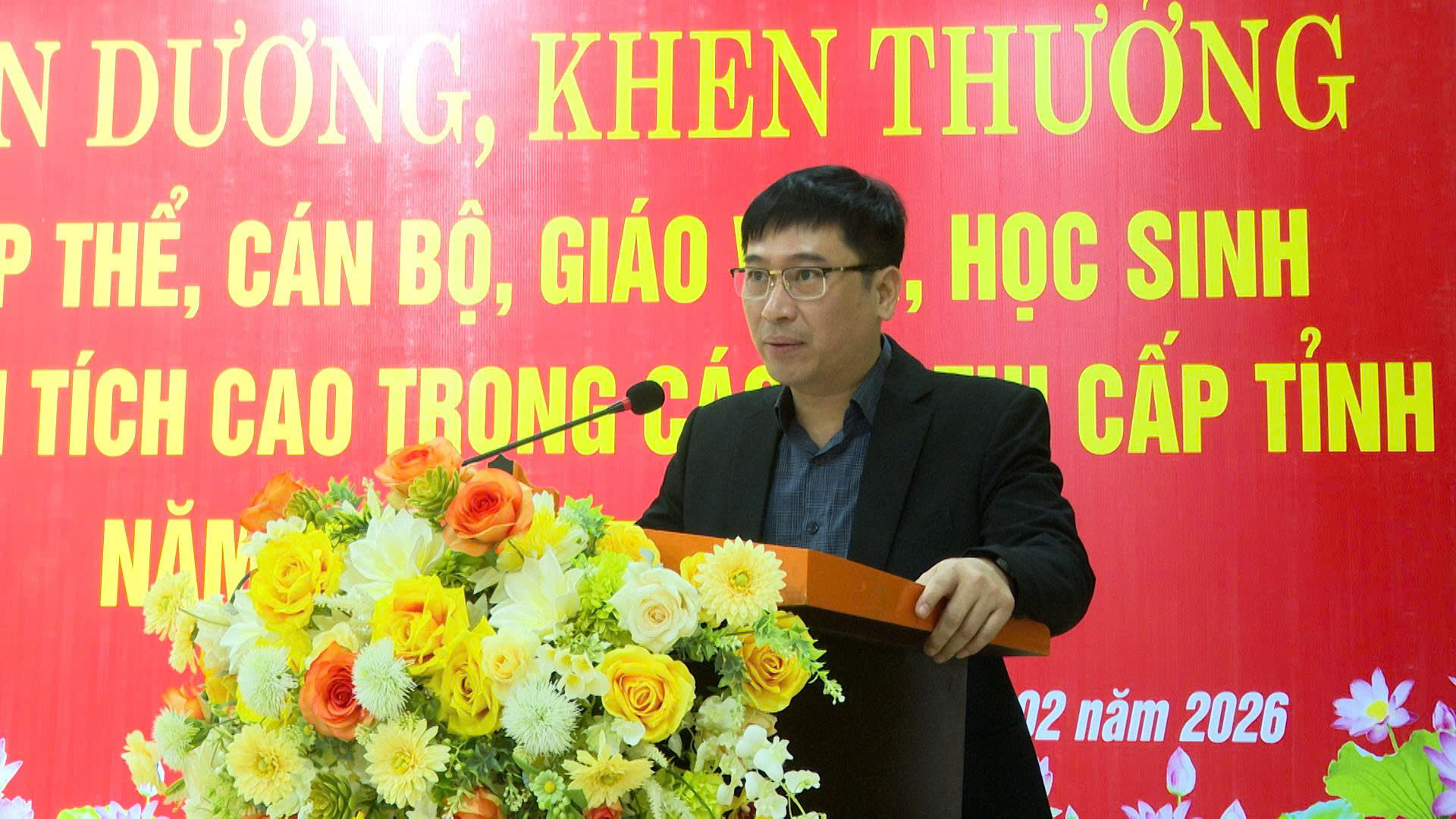 Anh-tin-bai