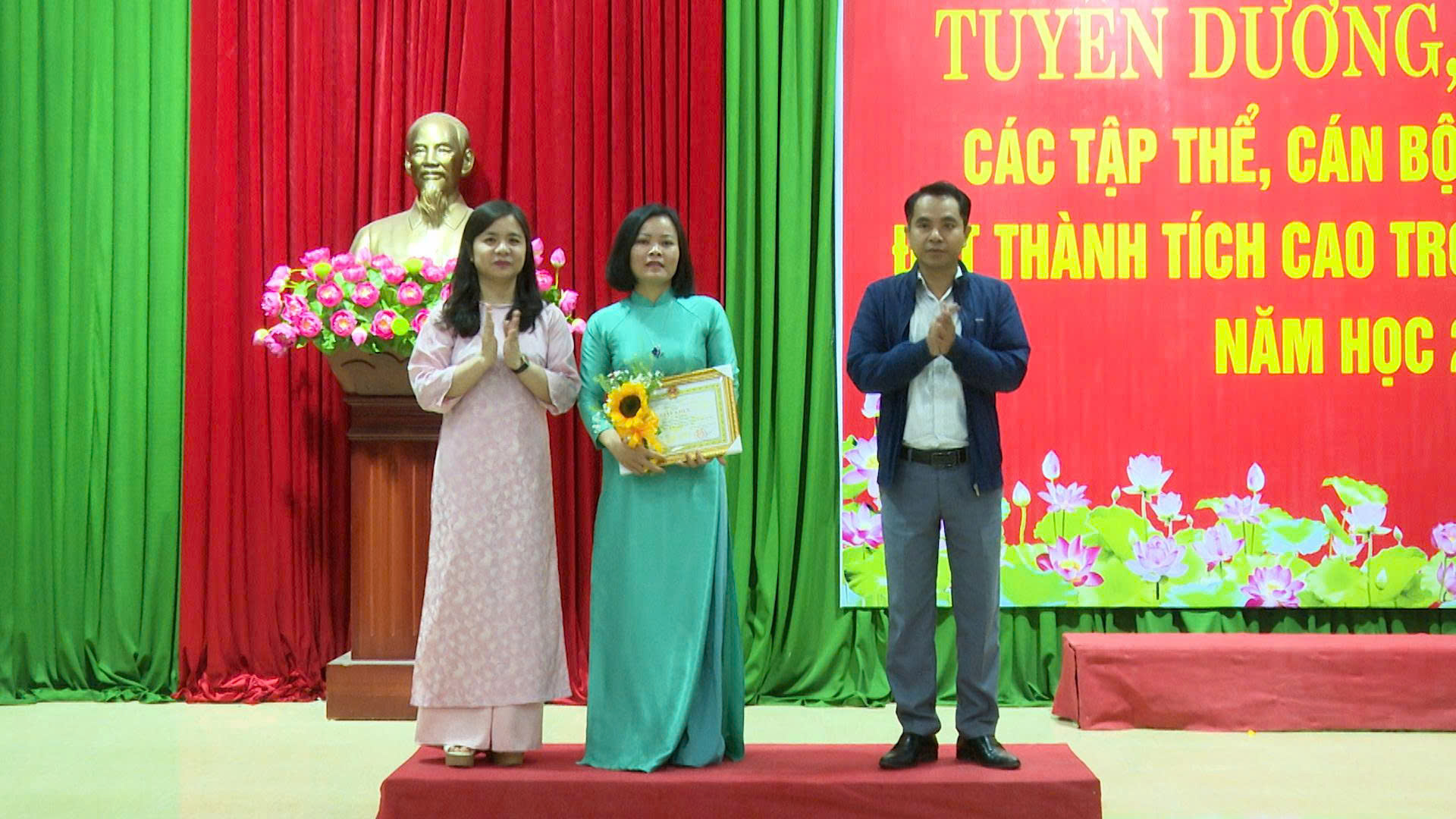 Anh-tin-bai