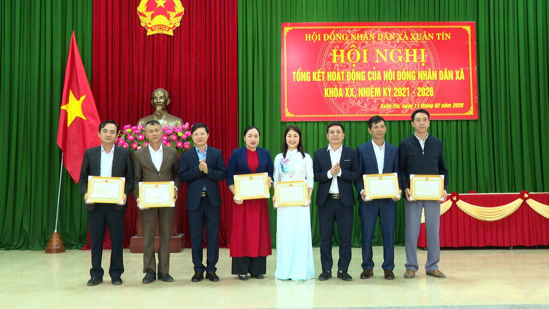 Anh-tin-bai