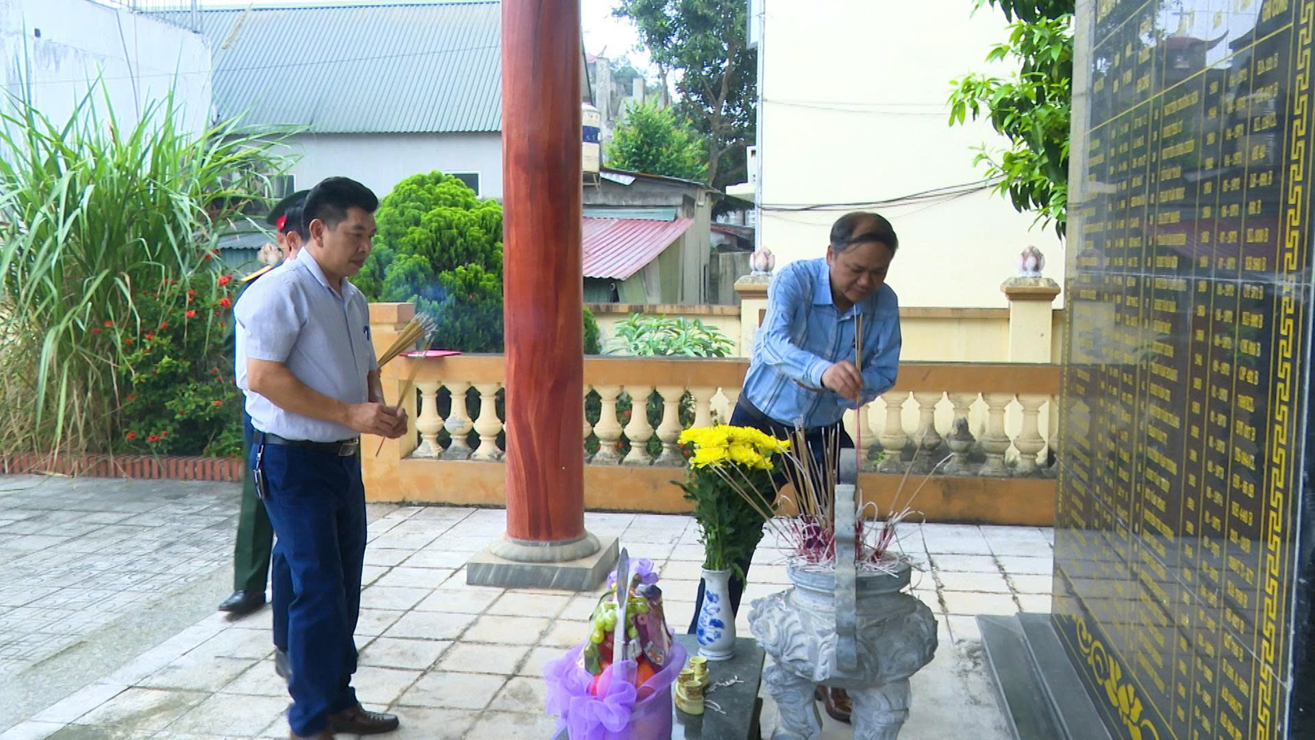 Anh-tin-bai