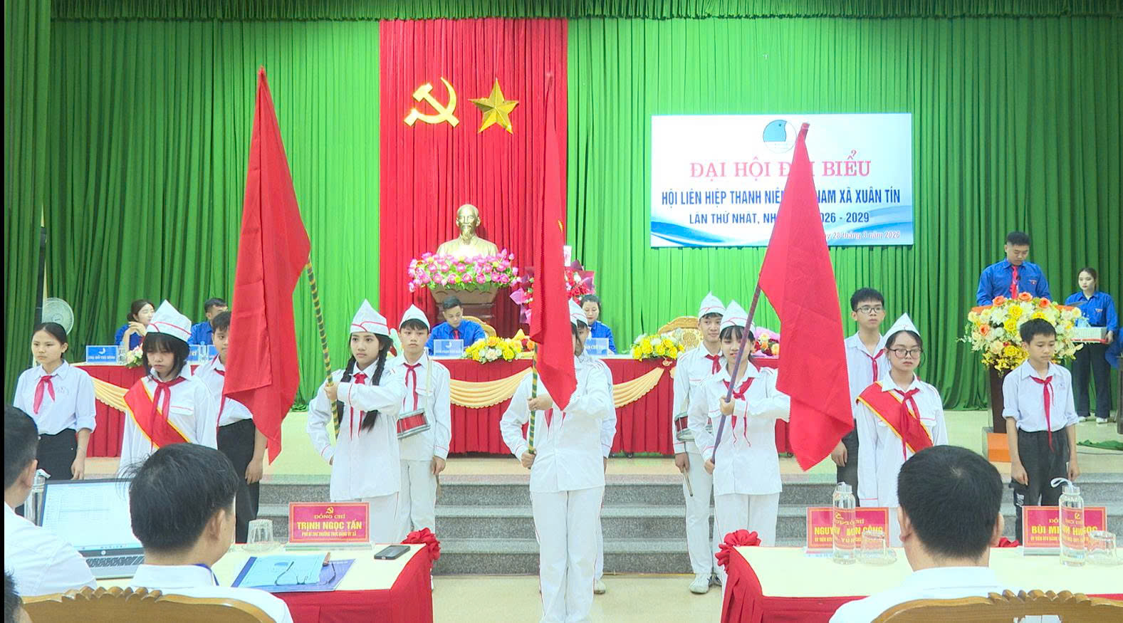 Anh-tin-bai