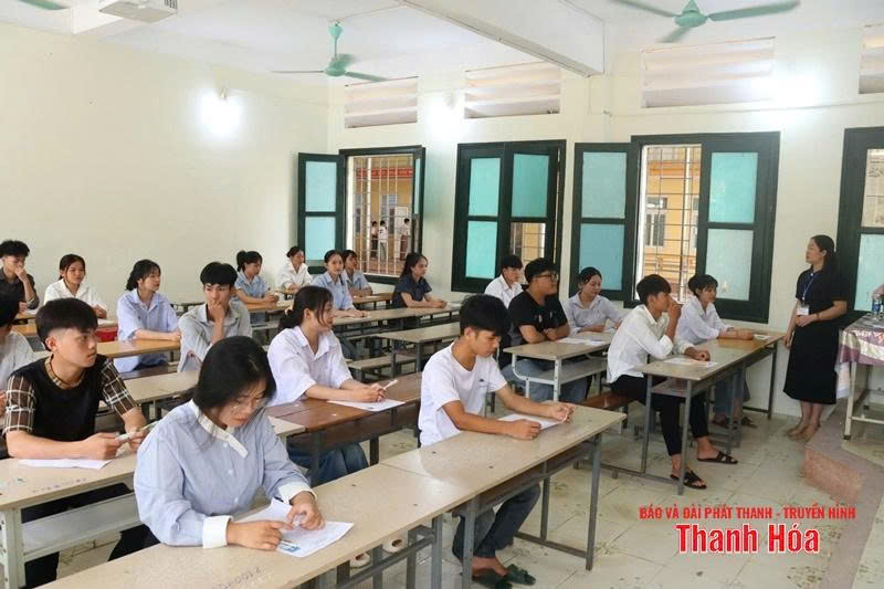 Anh-tin-bai
