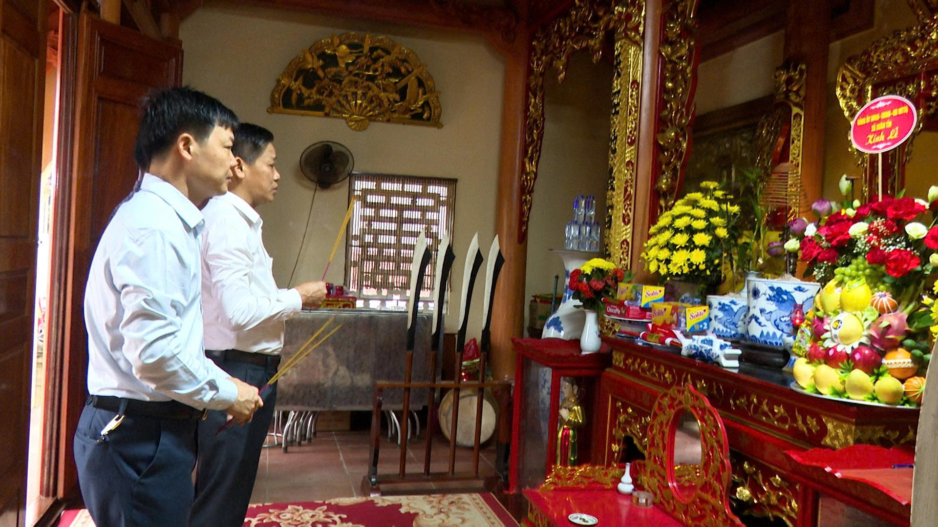 Anh-tin-bai
