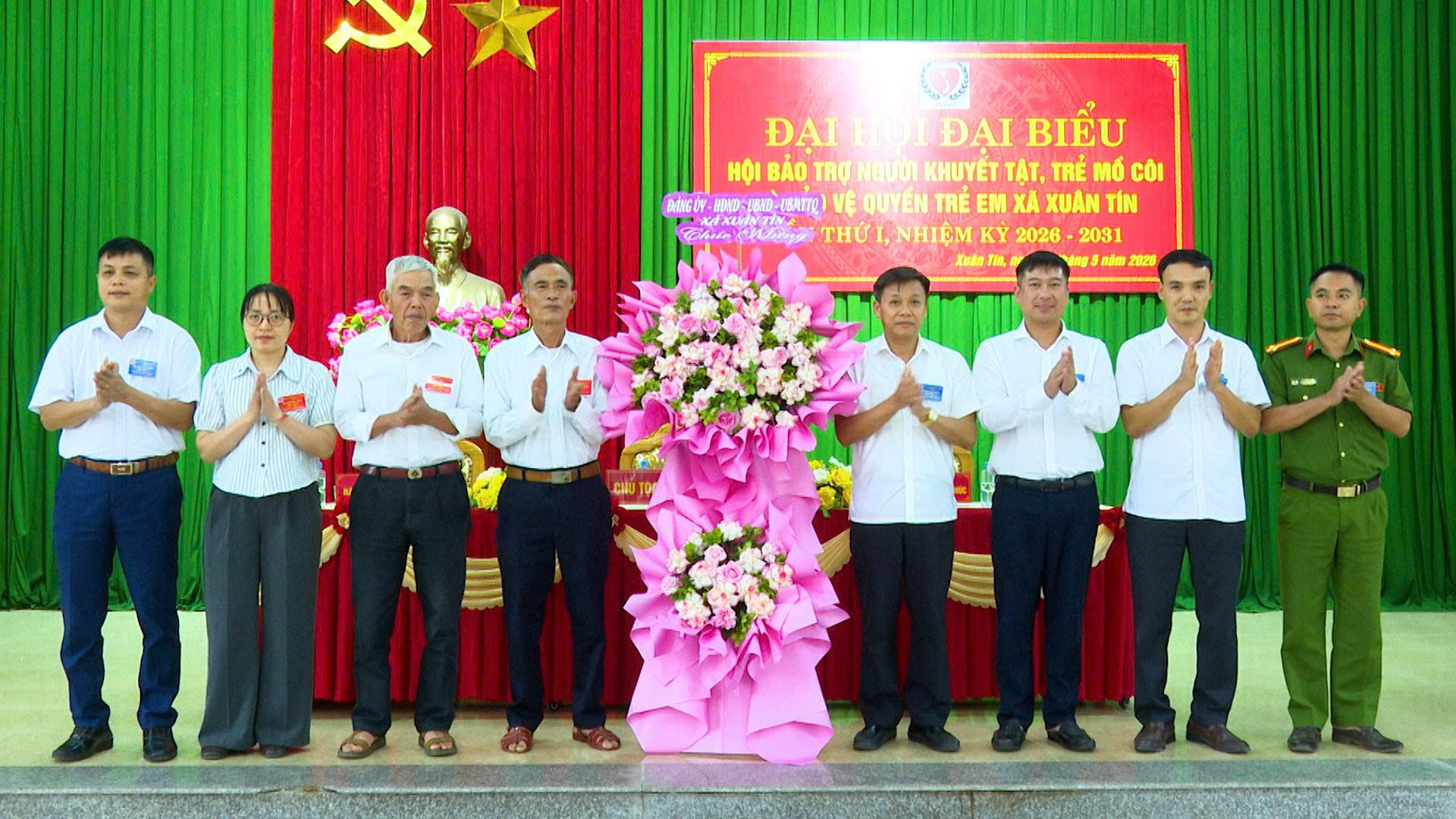Anh-tin-bai