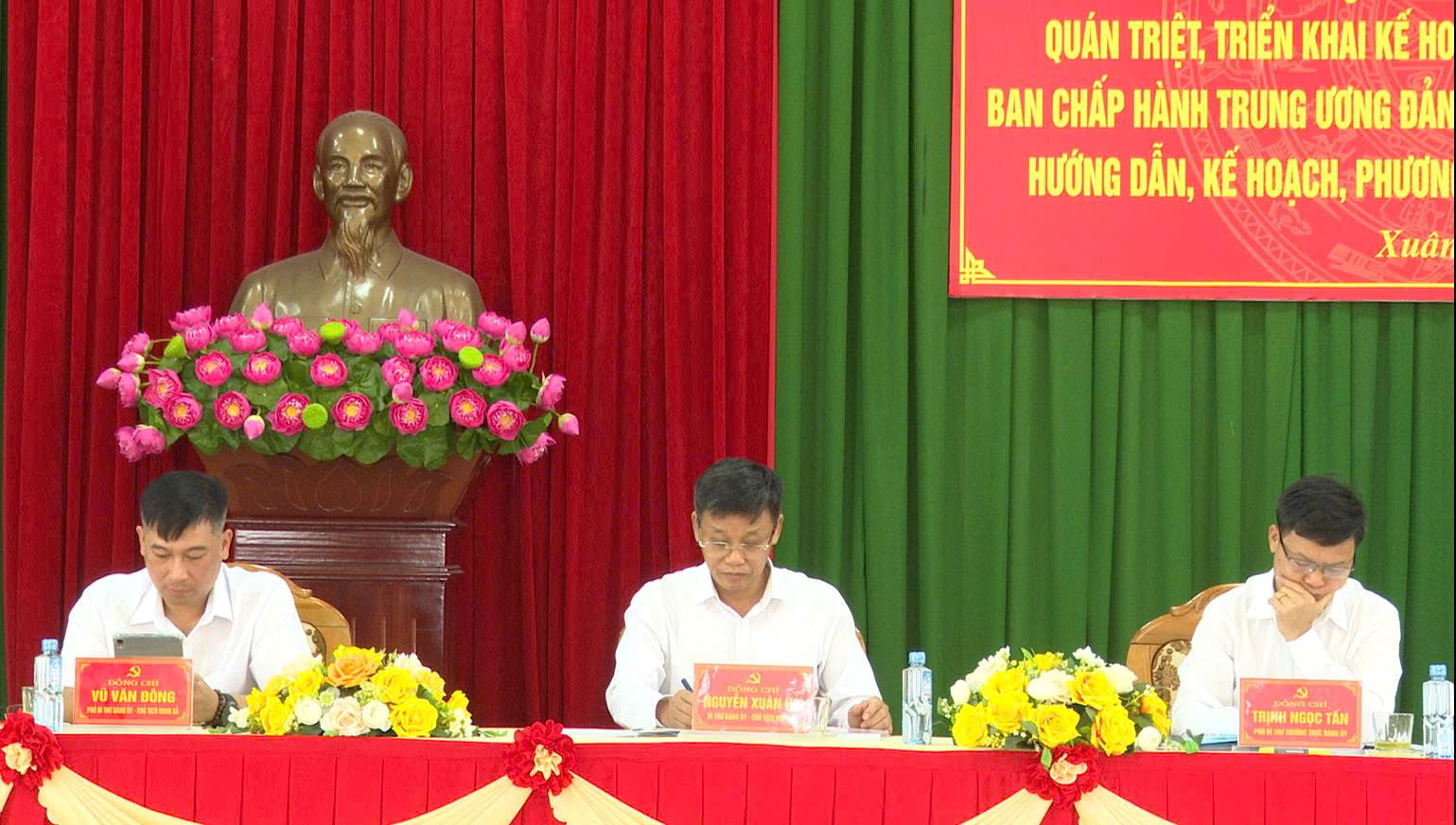 Anh-tin-bai