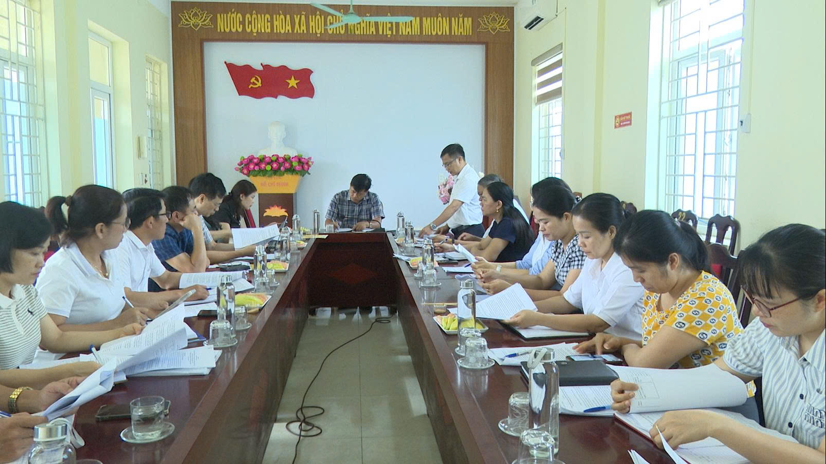 Anh-tin-bai