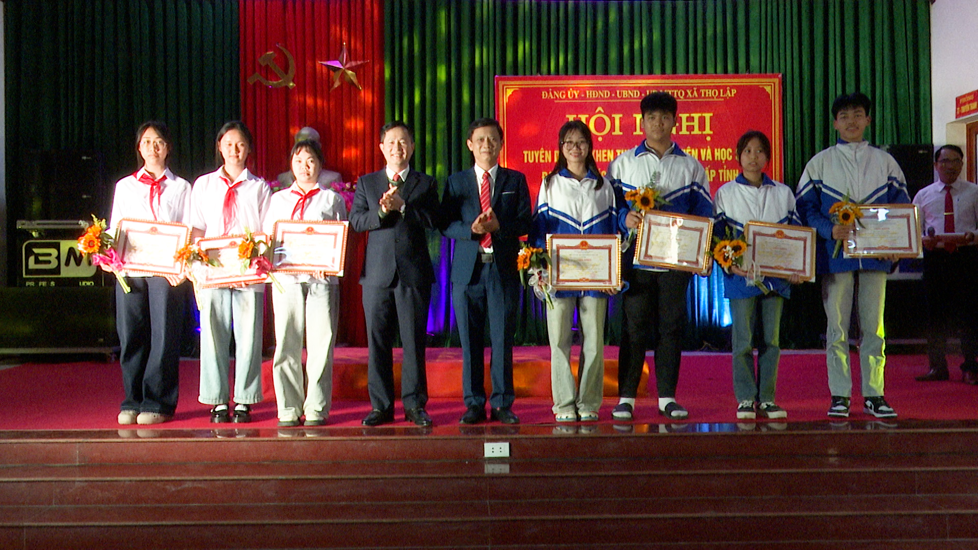 Xã Thọ Lập tuyên dương và khen thưởng giáo viên và học sinh đạt thành tích trong các cuộc thi, kỳ thi cấp tỉnh học kỳ I, năm học 2025 - 2026