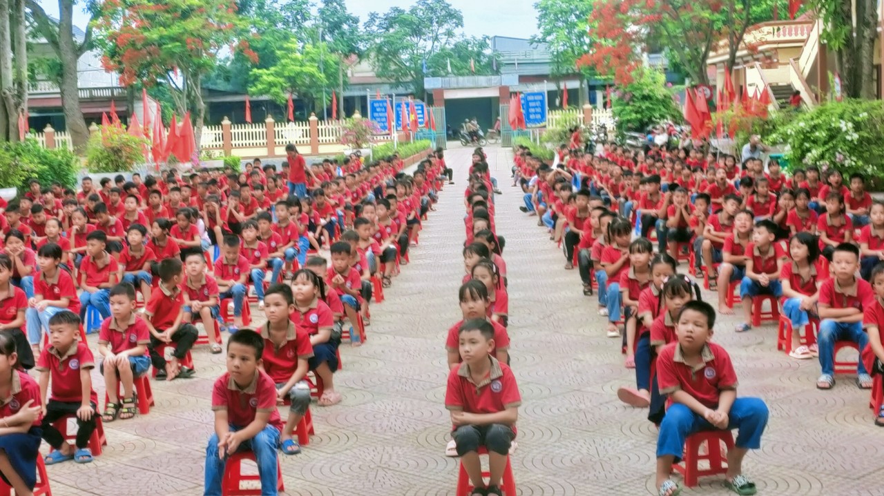 THỌ LẬP TỔNG KẾT BA CẤP HỌC NHA TRƯỜNG MẦM NON,TIỂU HỌC,THCS