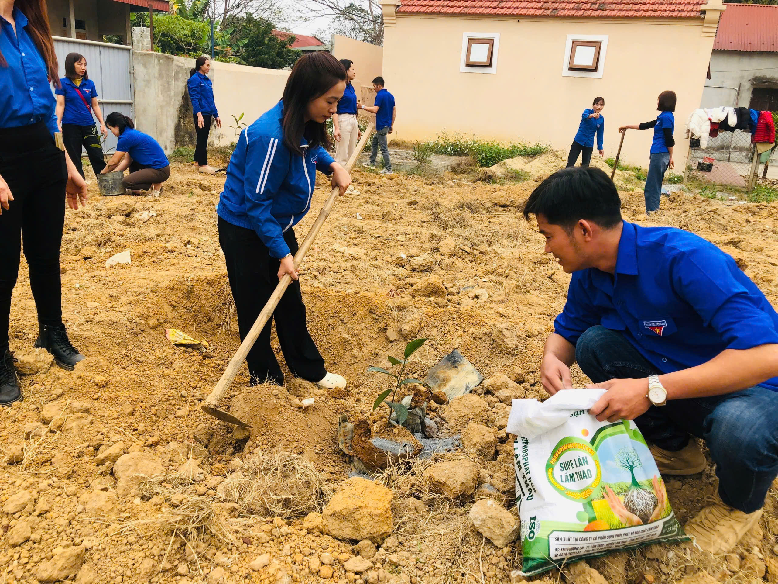 THUẬN MINH TỔ CHỨC TẾT TRỒNG CÂY            Đời đời nhớ ơn Bác Hồ xuân Ất Tỵ năm 2025