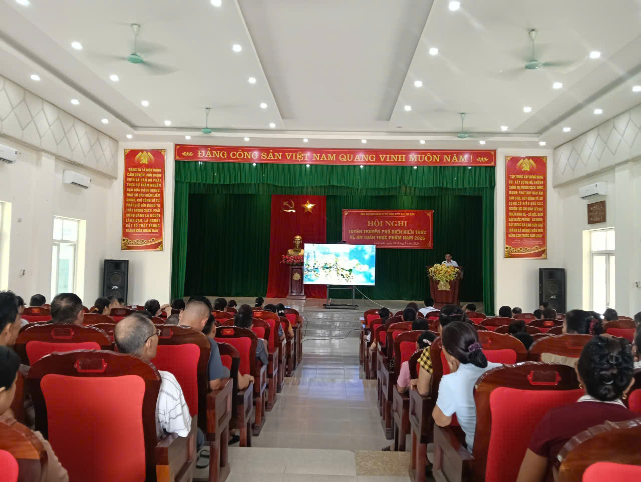 Xã Lam Sơn tổ chức Hội nghị tuyên truyền, phổ biến kiến thức về an toàn thực phẩm năm 2026
