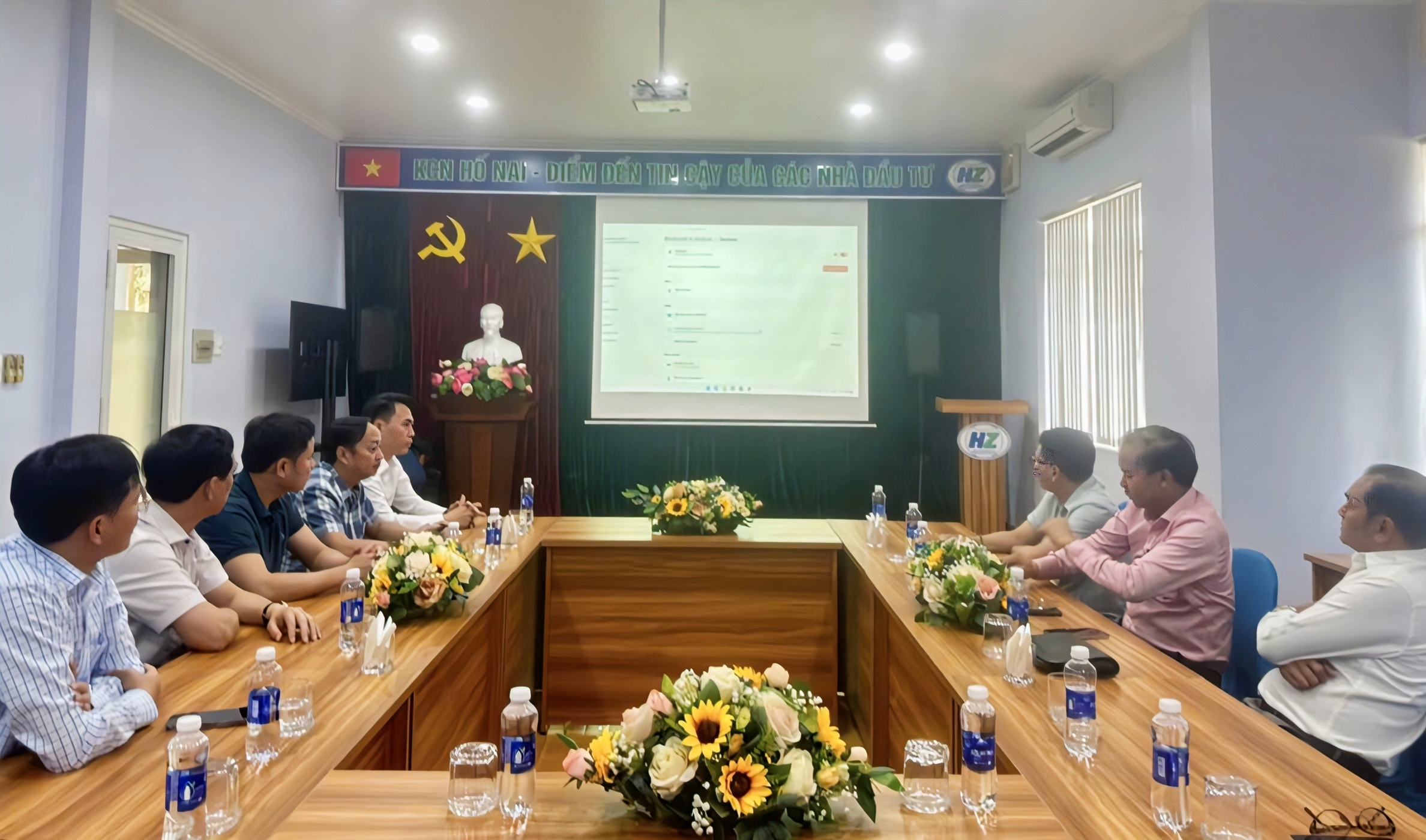 Anh-tin-bai