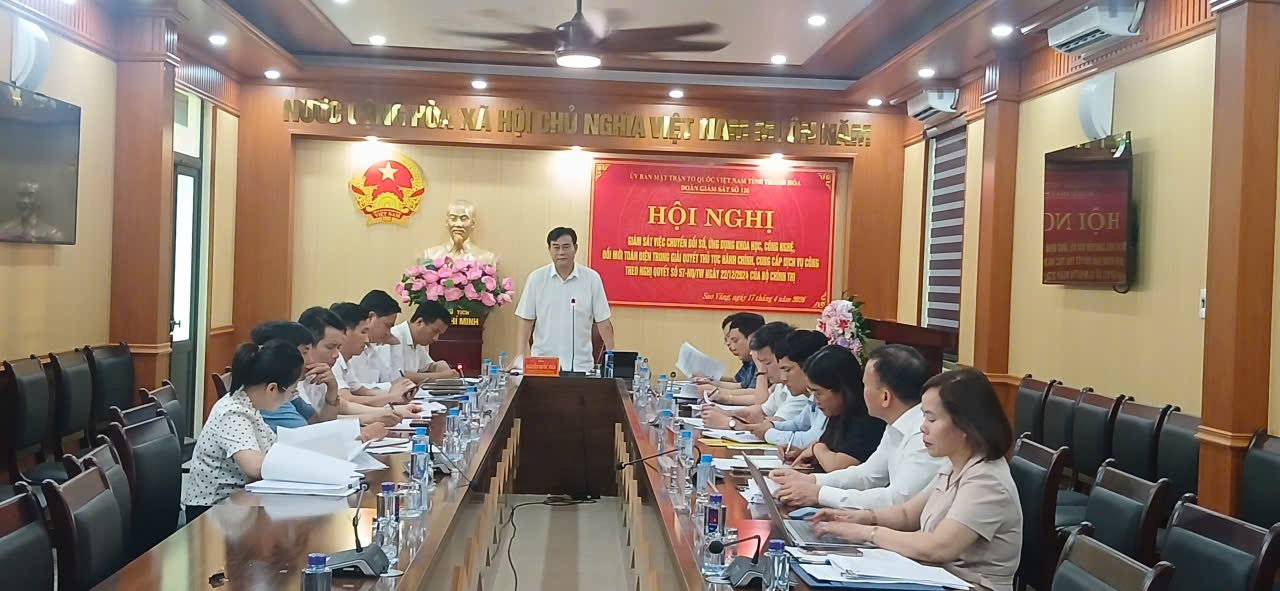 UBND xã Sao Vàng làm việc với Đoàn giám sát 126 của Ủy ban Mặt trận Tổ quốc tỉnh.