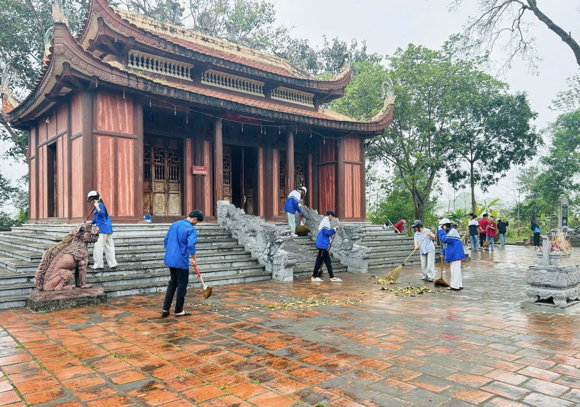 Anh-tin-bai