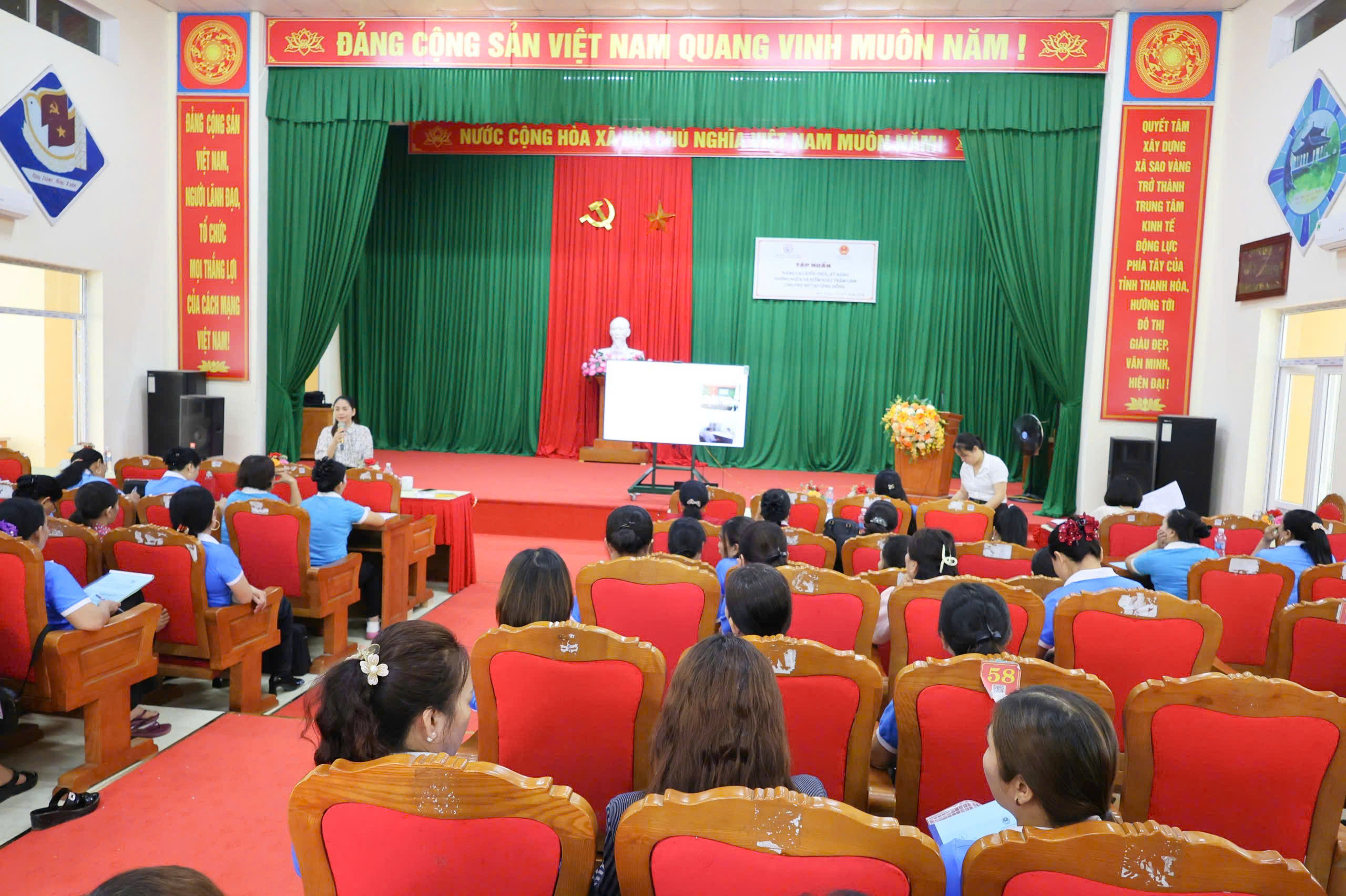 Tập huấn nâng cao kiến thức, kỹ năng phòng ngừa và kiểm soát trầm cảm cho phụ nữ tại cộng đồng năm 2026