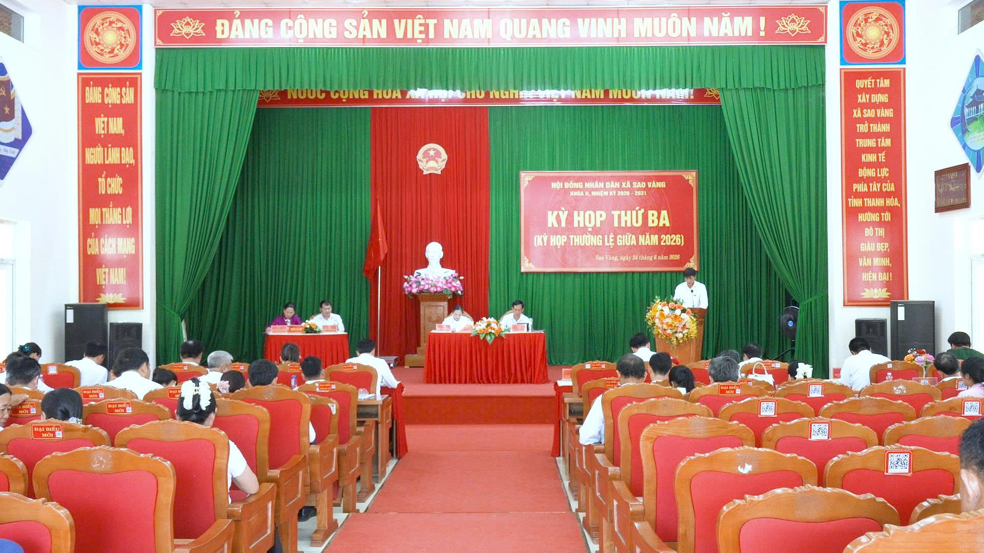 HĐND xã Sao Vàng: Tiếp tục thực hiện việc tổ chức kỳ họp theo mô hình “không giấy” - Quét mã QR để nhận tài liệu